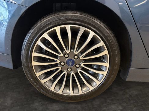 Used 2018 Ford Fusion Titanium AWD/4WD image 40