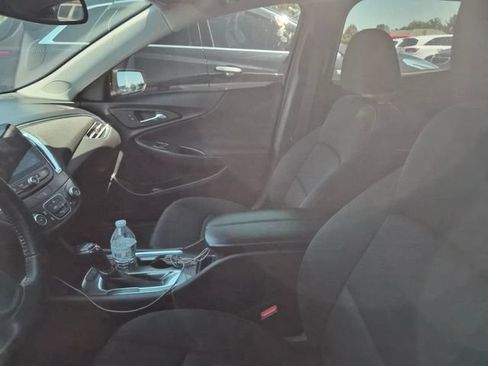 Used 2018 Chevrolet Malibu LT FWD image 9