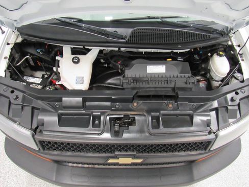 Used 2018 Chevrolet Express 3500 w/ Power Convenience Package RWD image 39