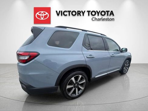 Used 2023 Honda Pilot Touring image 7