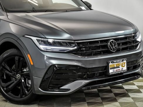 Certified 2024 Volkswagen Tiguan SE R-Line AWD/4WD image 2