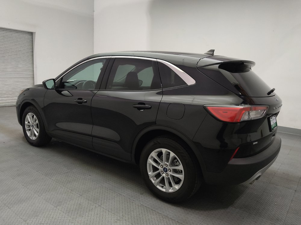 Used 2022 Ford Escape SE FWD image 3
