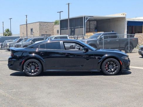 Used 2021 Dodge Charger SRT Hellcat RWD image 4