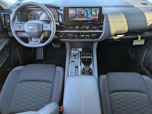 New 2026 Nissan Pathfinder SV image 8