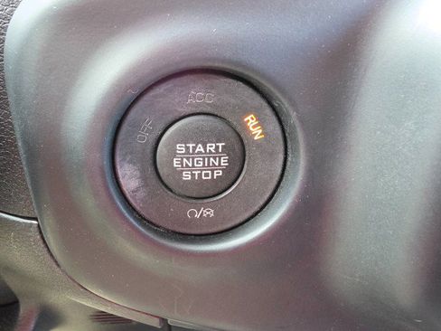 Used 2018 Jeep Wrangler Rubicon AWD/4WD image 43