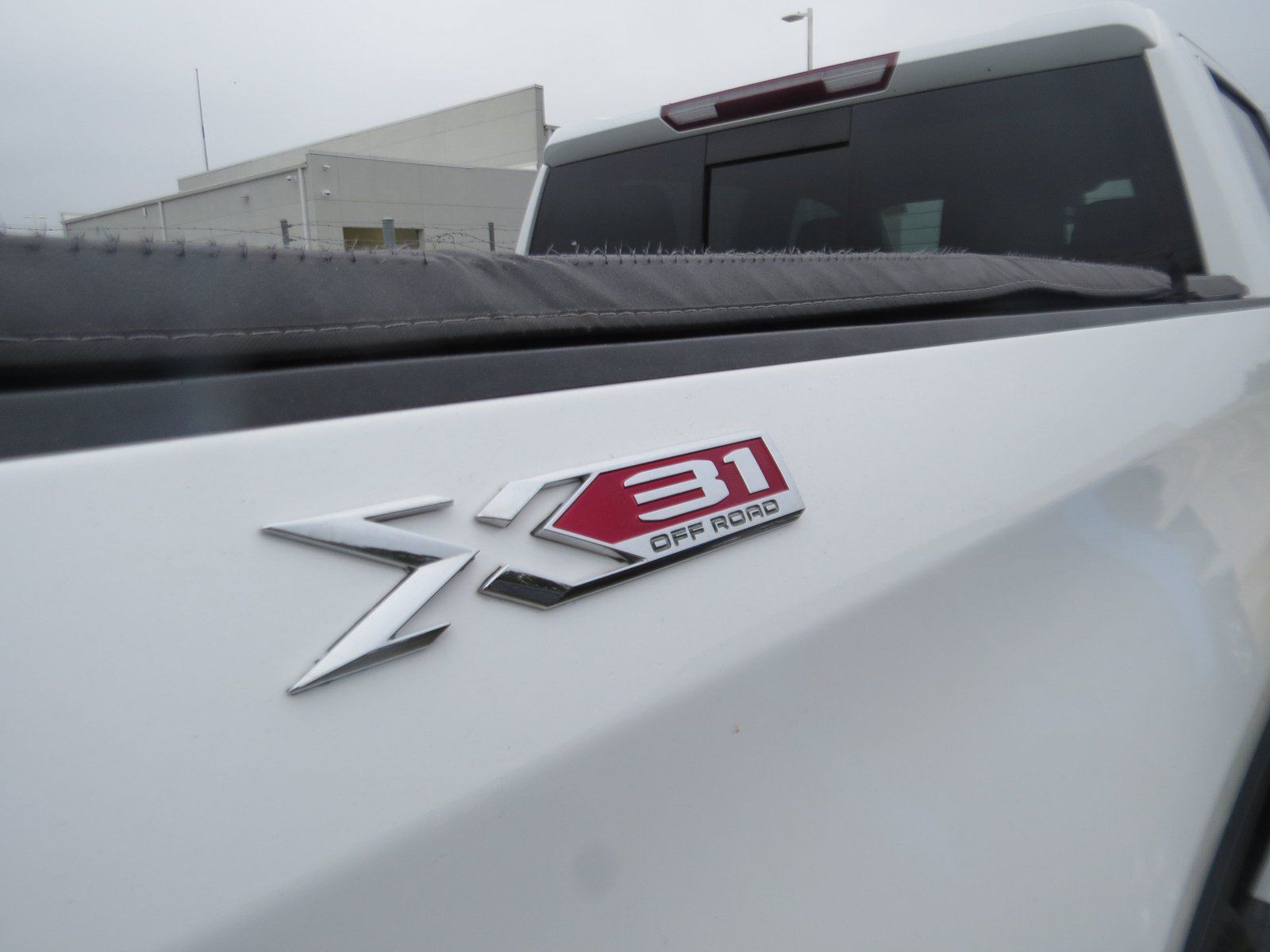 Used 2021 GMC Sierra 1500 SLT w/ SLT Premium Plus Package AWD/4WD image 9