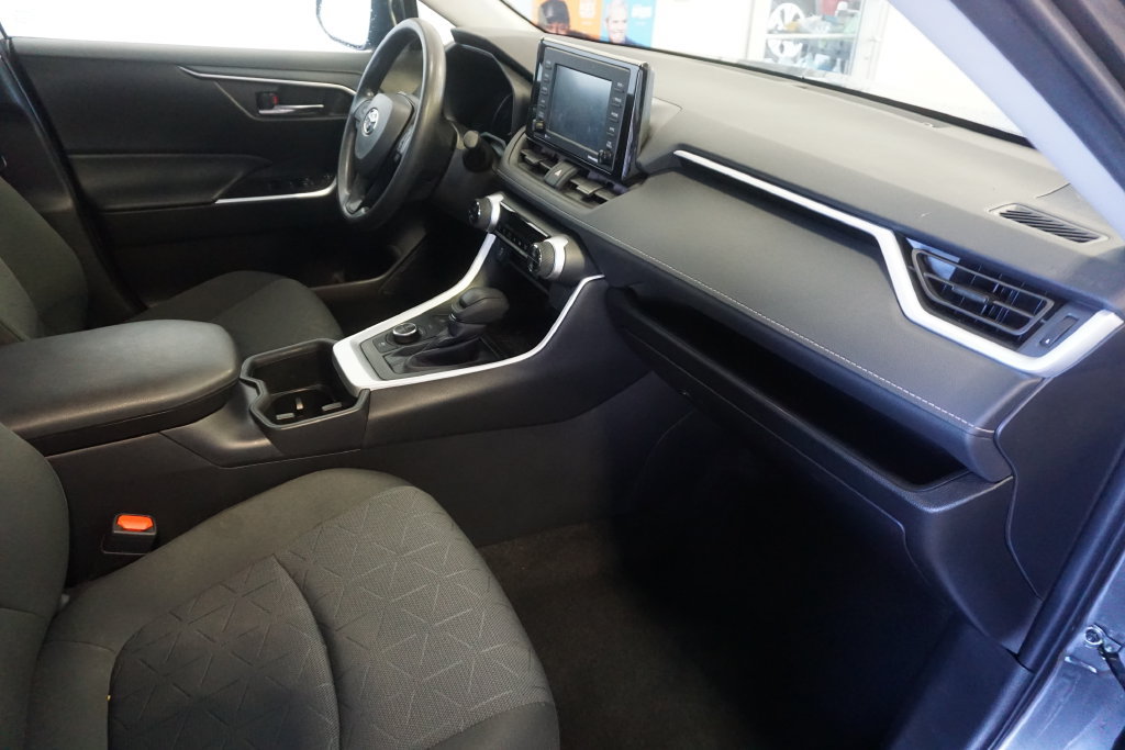 Used 2022 Toyota RAV4 XLE w/ Convenience Package AWD/4WD image 23