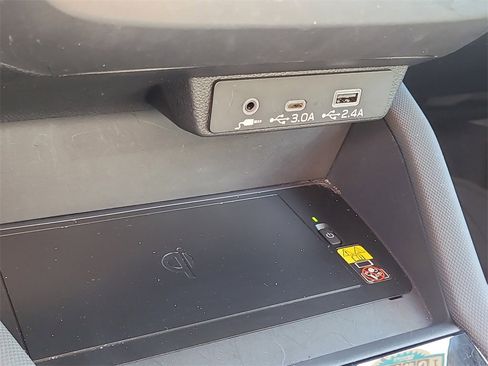 Used 2025 Subaru Forester Touring image 26