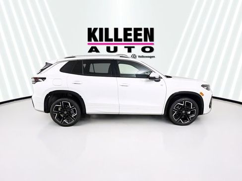 New 2026 Volkswagen Tiguan SEL R-Line image 8