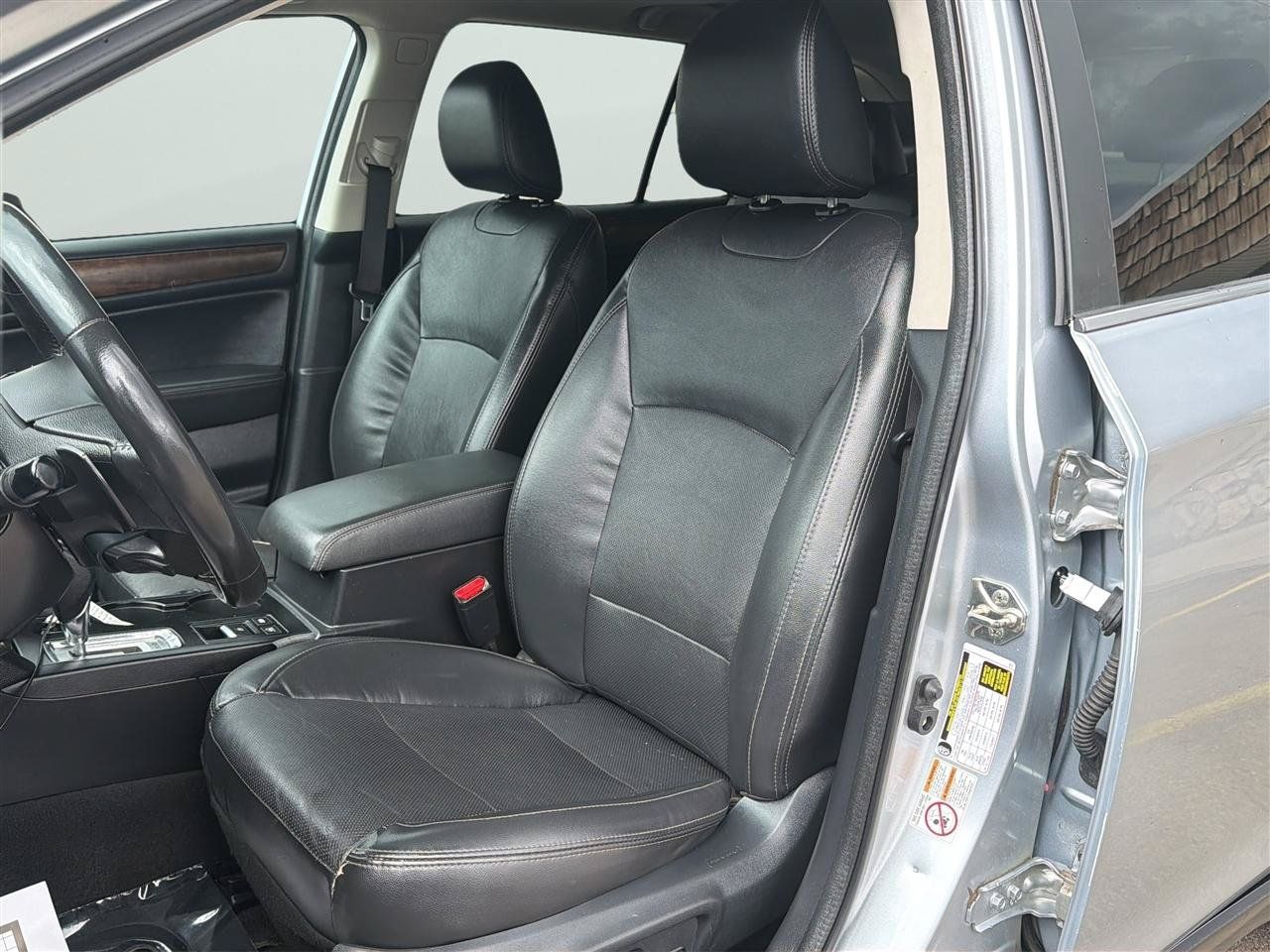 Used 2016 Subaru Outback 2.5i Limited AWD/4WD image 13