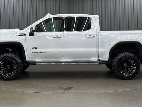 Used 2026 GMC Sierra 1500 SLT image 2