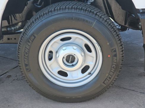 New 2026 Ford F250 XL w/ FX4 Off-Road Package image 40