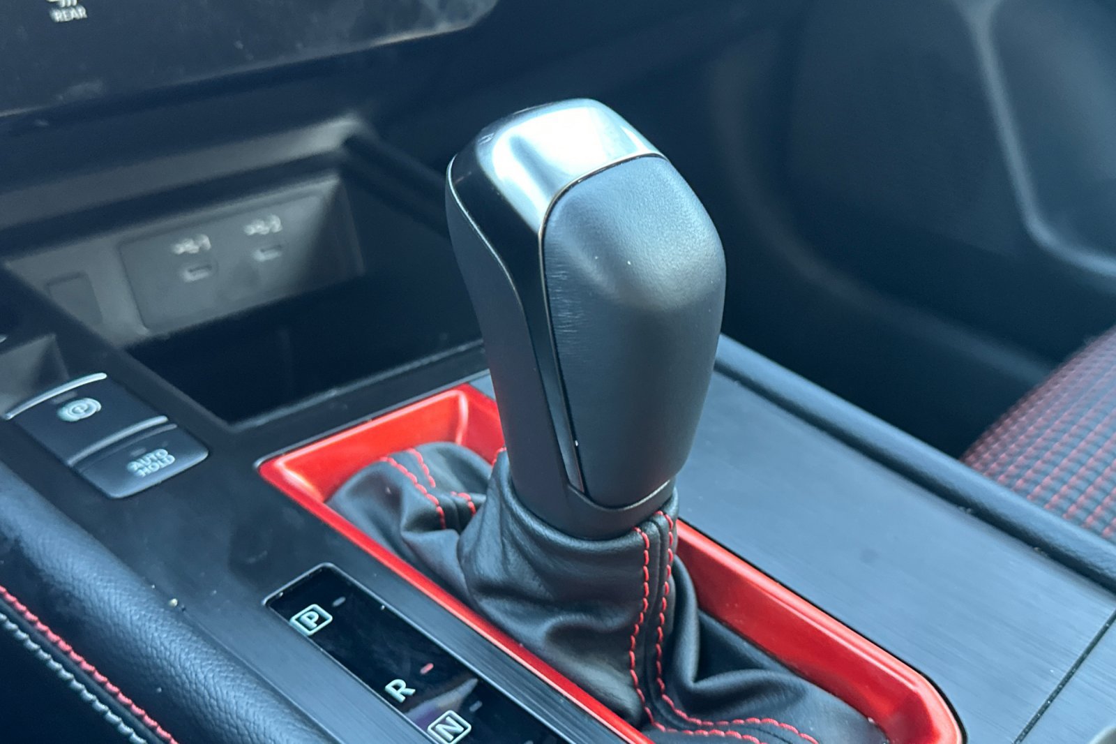 Used 2025 Nissan Kicks SR AWD/4WD image 31