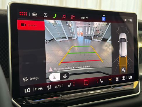 New 2026 Volkswagen Tiguan SE FWD image 18