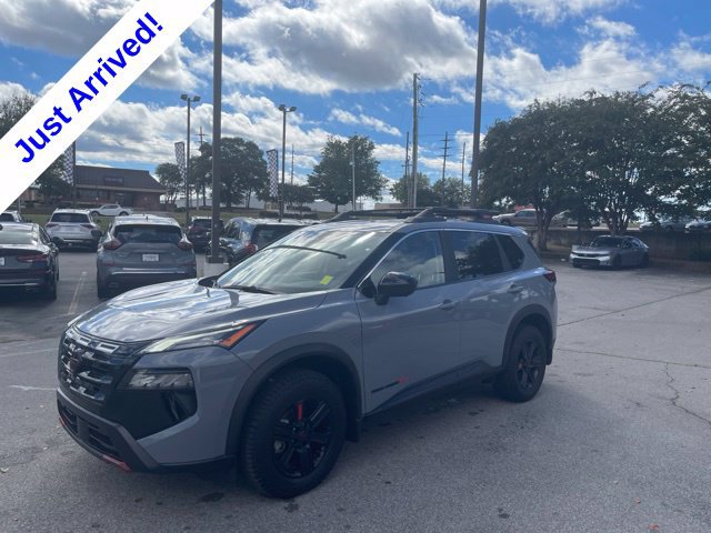 Used 2025 Nissan Rogue SV AWD/4WD image 11