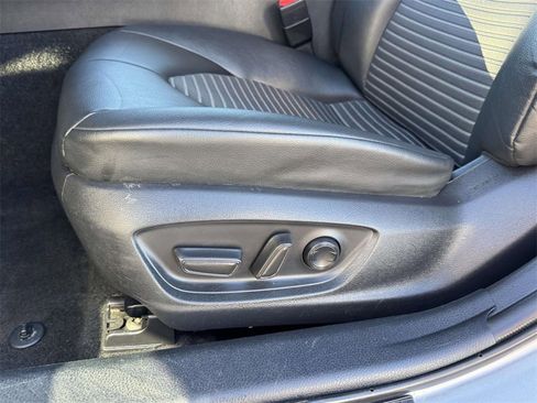 Used 2023 Toyota Camry SE image 18