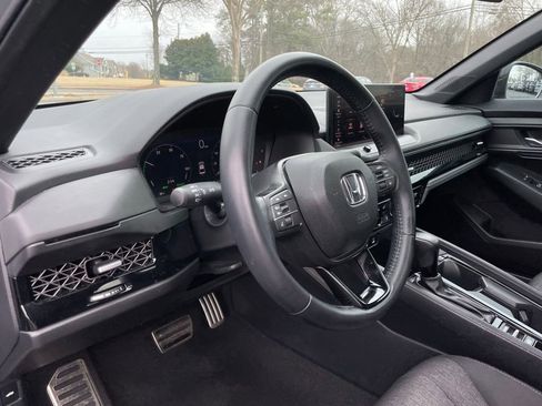 Certified 2024 Honda Accord Sport image 28
