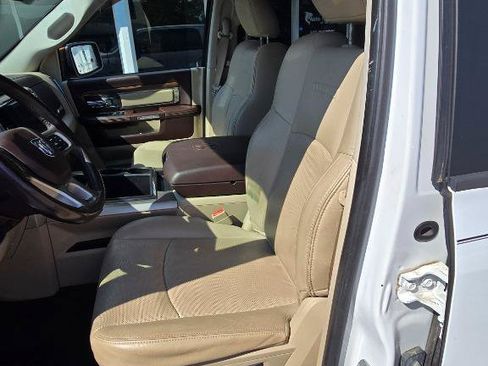 Used 2014 RAM 1500 Laramie w/ Convenience Group AWD/4WD image 13