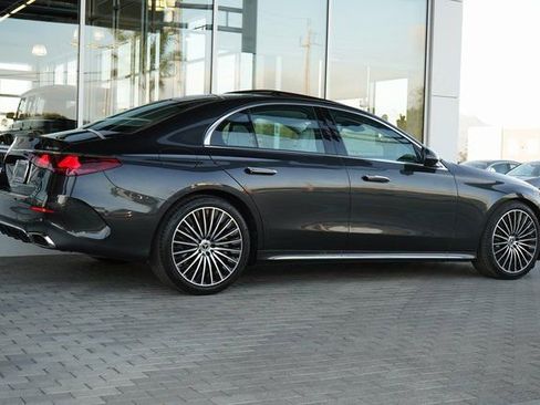 New 2026 Mercedes-Benz E 450 4MATIC Sedan image 9