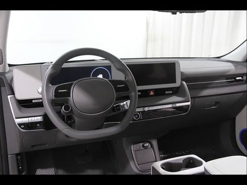 Certified 2024 Hyundai Ioniq 5 Limited AWD/4WD image 7