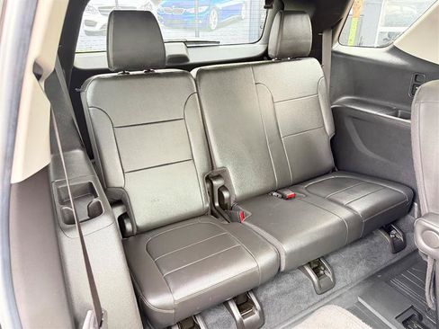 Used 2021 Chevrolet Traverse Premier w/ Redline Edition AWD/4WD image 19