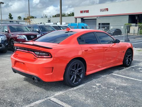 Used 2023 Dodge Charger R/T w/ Plus Group RWD image 4
