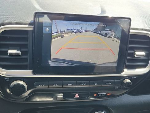 Certified 2026 Hyundai Venue SE FWD image 10