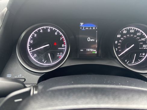 Used 2023 Toyota Camry SE w/ Convenience Package image 5