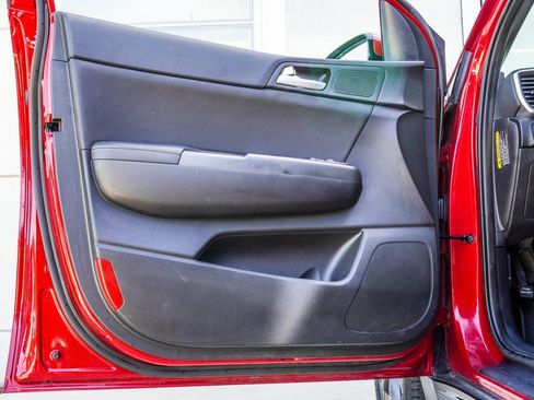 Used 2021 Kia Sportage S image 24