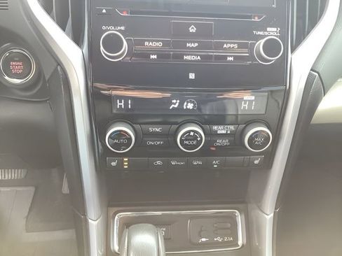 Used 2022 Subaru Ascent Limited w/ Technology Package image 19