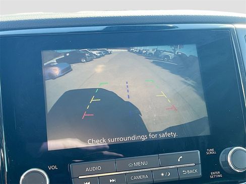 Used 2024 Nissan Titan SV w/ SV Convenience Package image 13