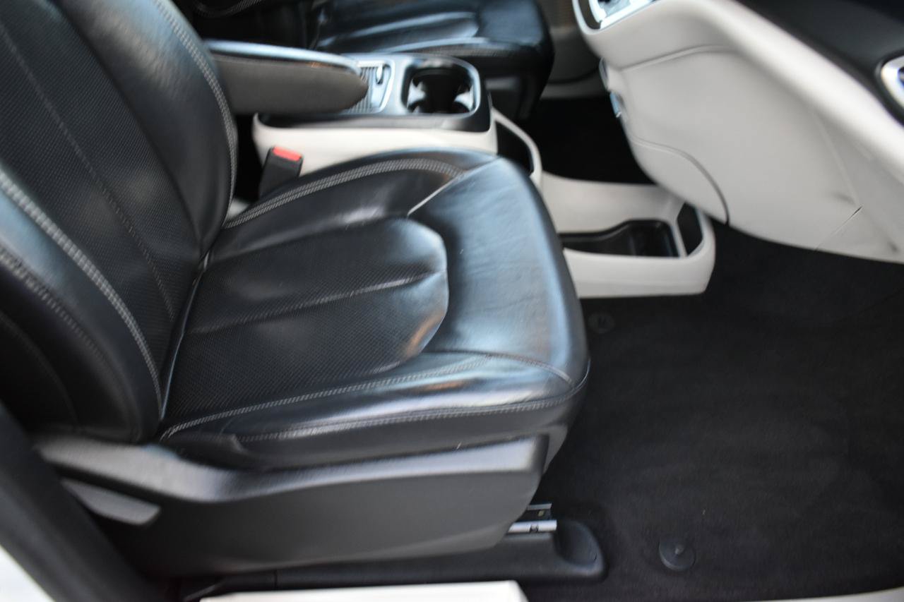 Used 2022 Chrysler Pacifica Touring-L FWD image 31