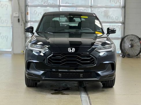 Used 2025 Honda HR-V Sport image 2