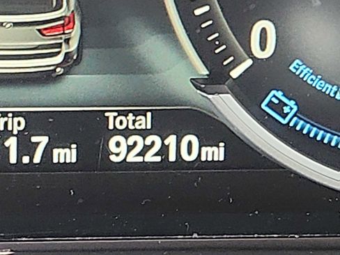 Used 2018 BMW X5 xDrive50i w/ M Sport Package image 18