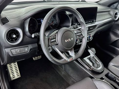 Used 2023 Kia Forte GT-Line w/ GT-Line Technology Package FWD image 9