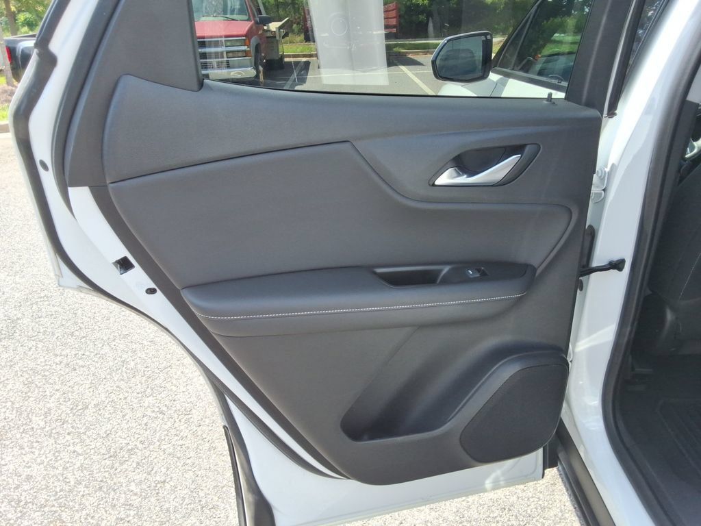 Certified 2023 Chevrolet Blazer LT FWD image 17