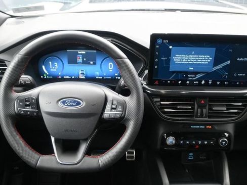 Used 2023 Ford Escape ST-Line Elite image 9