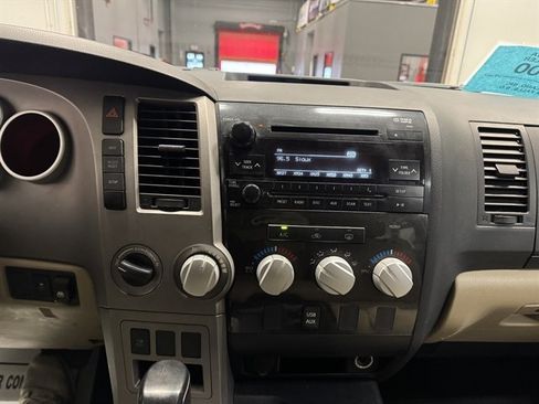 Used 2013 Toyota Tundra 4x4 CrewMax image 20