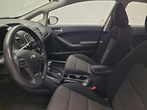 Used 2018 Kia Forte LX image 17