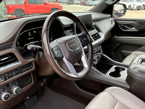 Used 2022 GMC Yukon XL SLT image 18