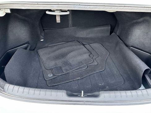 Used 2023 Hyundai Elantra Limited w/ Preferred Accessory Package FWD image 33