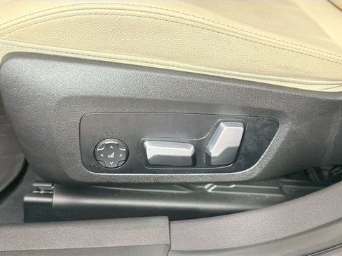 Certified 2023 BMW 330i xDrive Sedan w/ Premium Package image 19