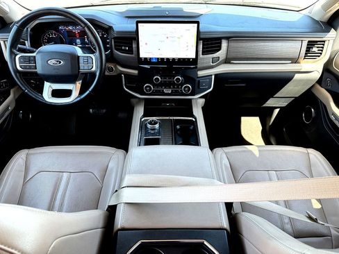 Used 2023 Ford Expedition Limited image 28