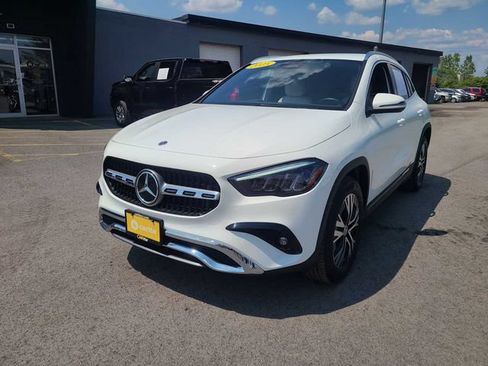 Used 2025 Mercedes-Benz GLA 250 4MATIC image 1
