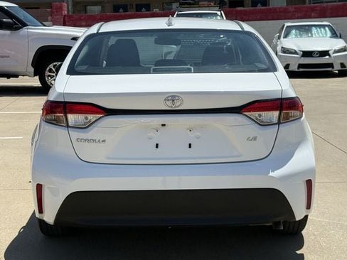 Used 2024 Toyota Corolla LE FWD image 5