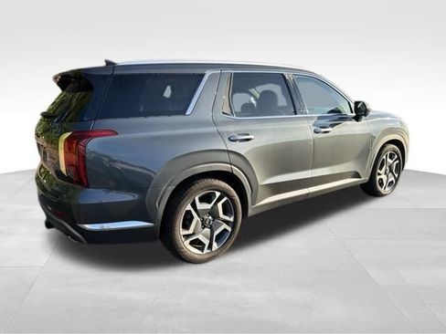 Used 2023 Hyundai Palisade Limited FWD image 12