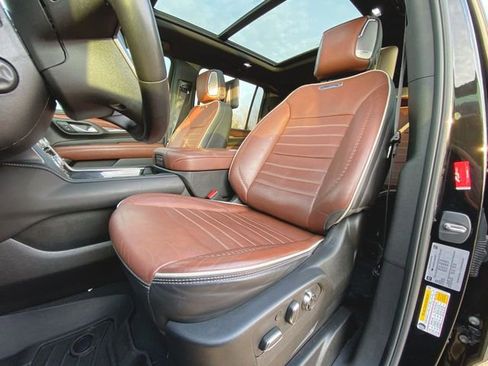 Used 2023 GMC Yukon XL Denali Ultimate image 20