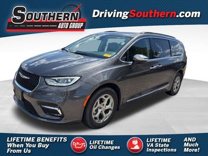 Used 2023 Chrysler Pacifica Limited