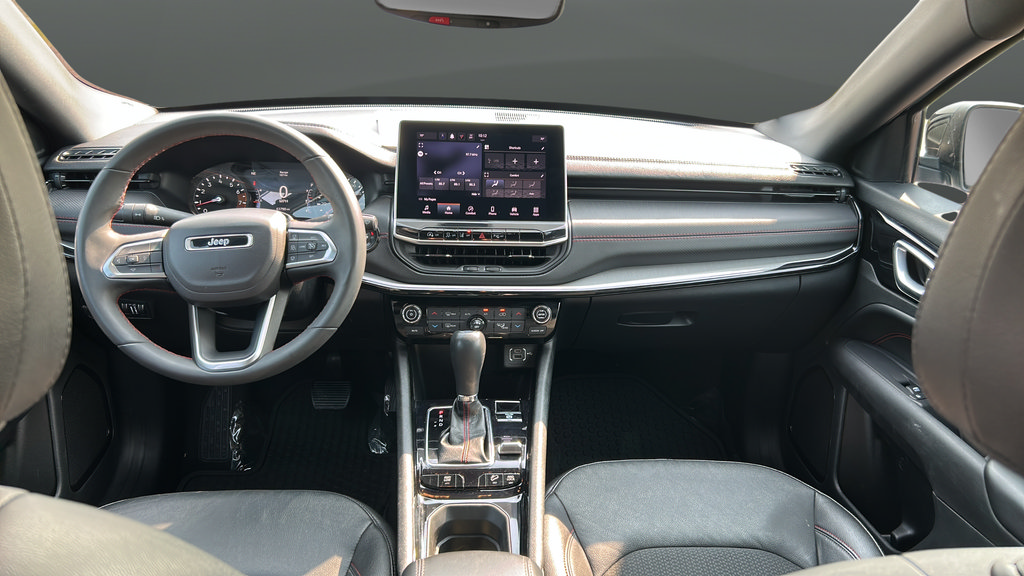 Used 2024 Jeep Compass Trailhawk AWD/4WD image 19