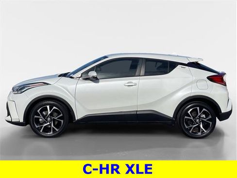 Used 2021 Toyota C-HR XLE image 3